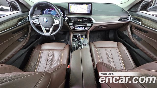 BMW 5-Series 530e Luxury