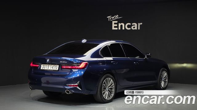 BMW 3-Series 330e Luxury