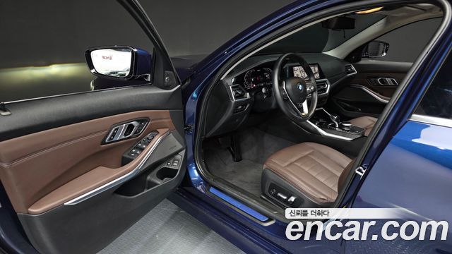 BMW 3-Series 330e Luxury
