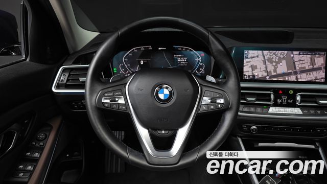 BMW 3-Series 330e Luxury