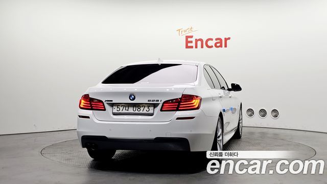 BMW 5-Series 528i xDrive M Aero Dynamic