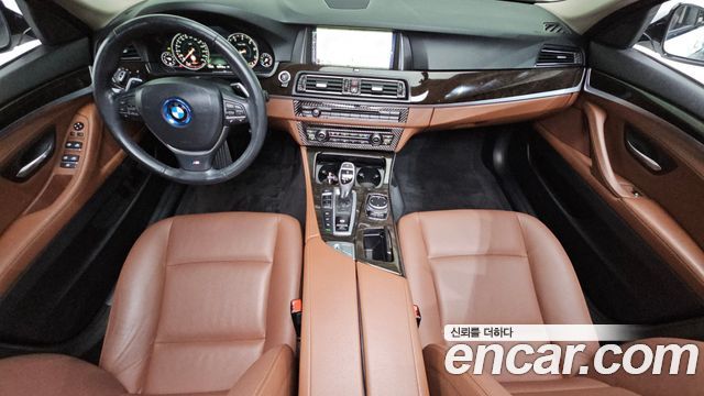 BMW 5-Series 528i xDrive M Aero Dynamic