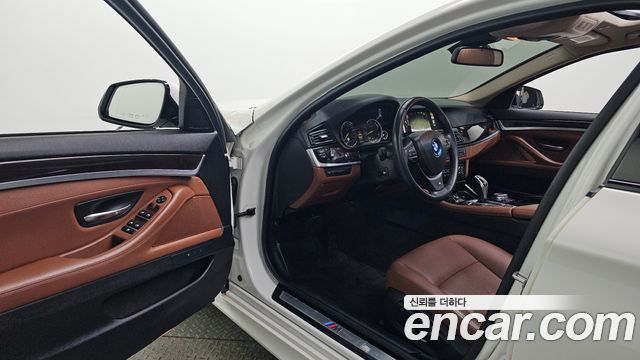 BMW 5-Series 528i xDrive M Aero Dynamic