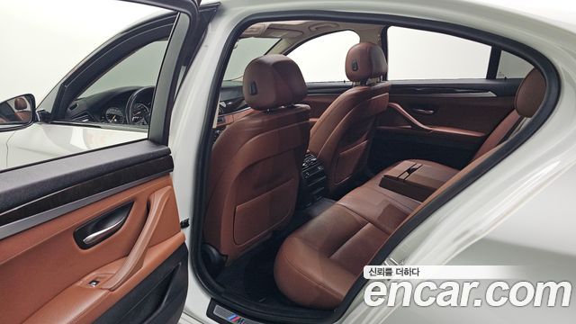 BMW 5-Series 528i xDrive M Aero Dynamic