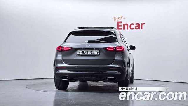 Mercedes-Benz GLA-Class GLA250 4MATIC