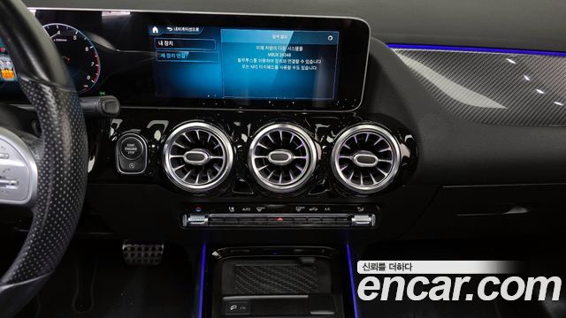 Mercedes-Benz GLA-Class GLA250 4MATIC