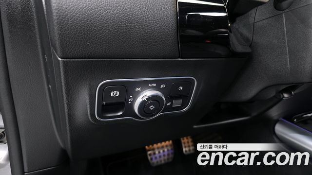 Mercedes-Benz GLA-Class GLA250 4MATIC