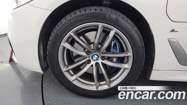 BMW 5-Series 530e M Sport