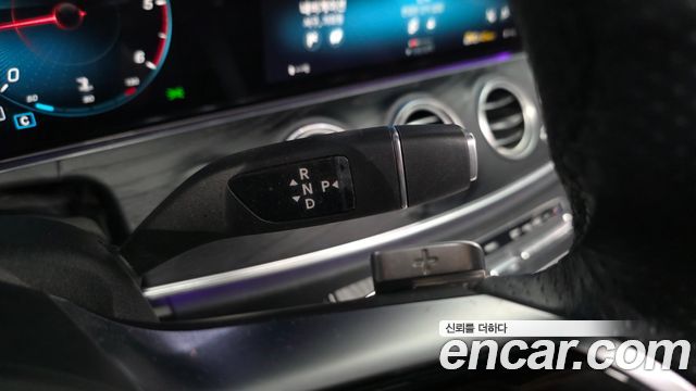 Mercedes-Benz E-Class E220d 4MATIC AMG Line