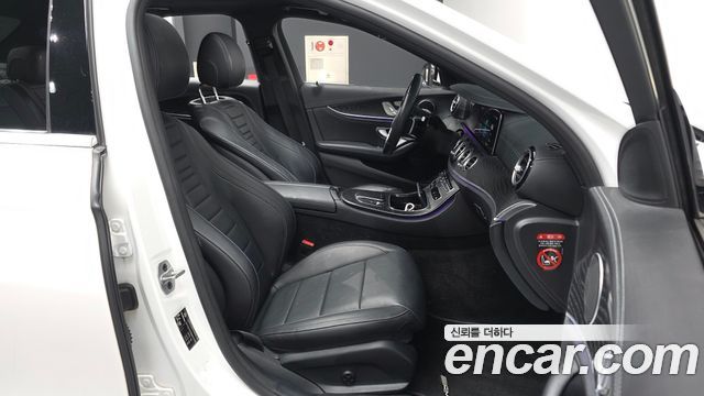 Mercedes-Benz E-Class E220d 4MATIC AMG Line