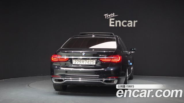 BMW 7-Series 740Li xDrive