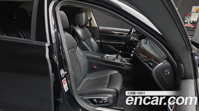 BMW 7-Series 740Li xDrive