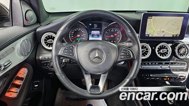 Mercedes-Benz GLC-Class GLC300 4MATIC AMG Line Coupe