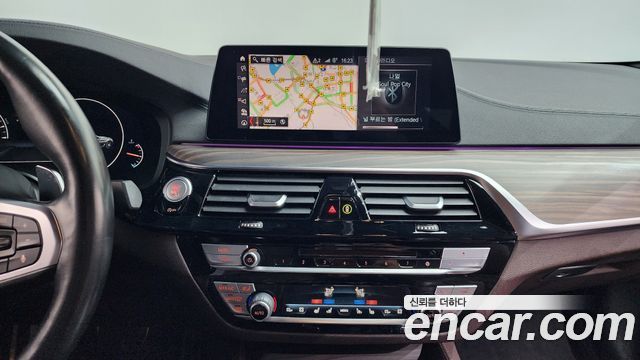 BMW 5-Series 530i xDrive M Sport Package Plus