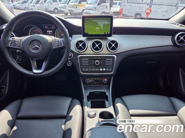 Mercedes-Benz GLA-Class GLA200 d 4MATIC