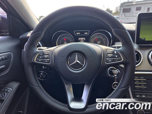 Mercedes-Benz GLA-Class GLA200 d 4MATIC