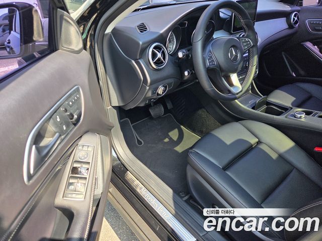 Mercedes-Benz GLA-Class GLA200 d 4MATIC