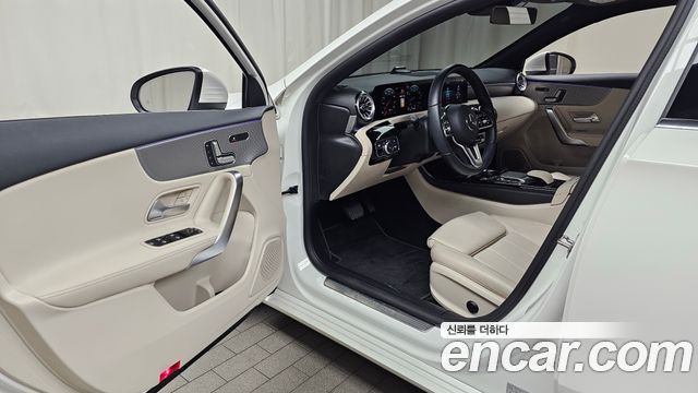 Mercedes-Benz A-Class A220 Hatchback