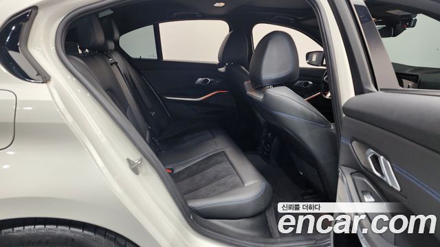 BMW 3-Series 320i M Sport