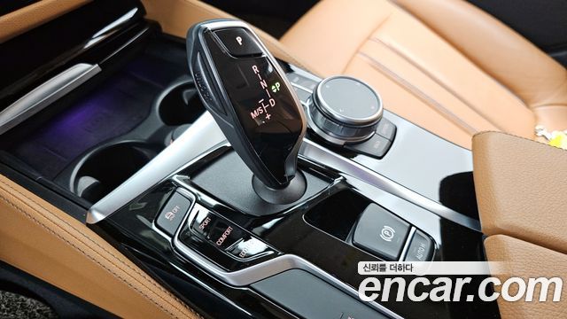 BMW 5-Series 520i Luxury