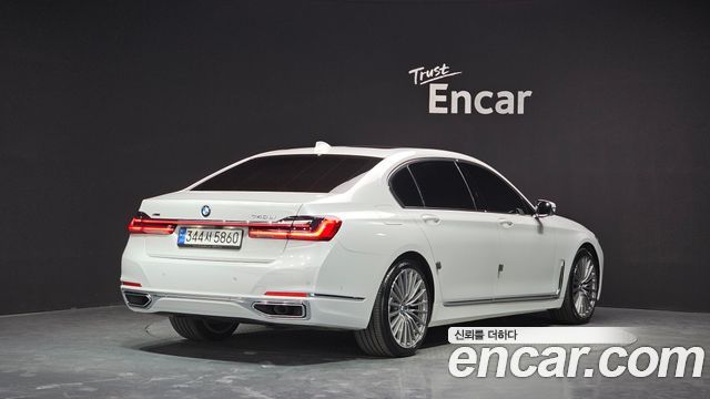BMW 7-Series 740Li xDrive Design Pure Excellence