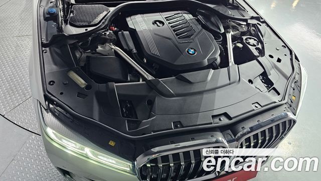 BMW 7-Series 740Li xDrive Design Pure Excellence