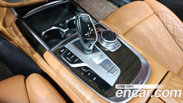 BMW 7-Series 740Li xDrive Design Pure Excellence