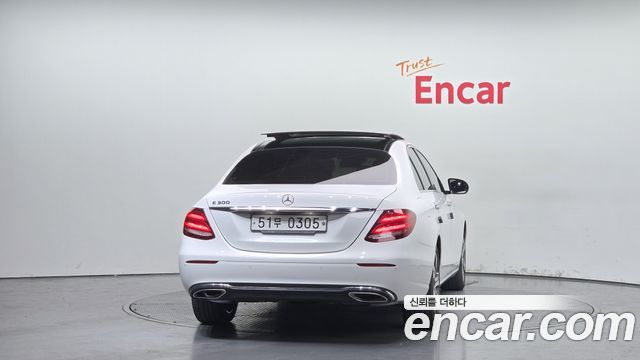 Mercedes-Benz E-Class E300 Avantgarde