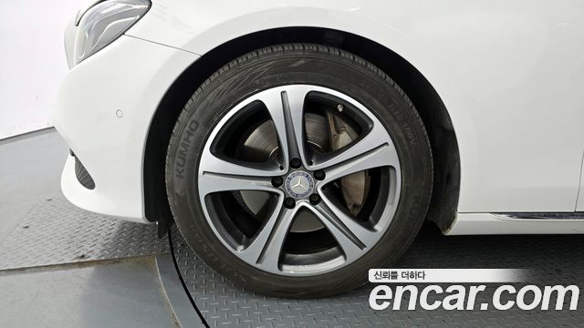 Mercedes-Benz E-Class E300 Avantgarde