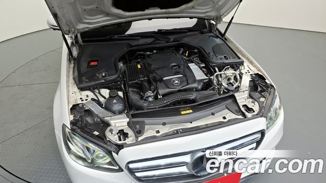 Mercedes-Benz E-Class E300 Avantgarde