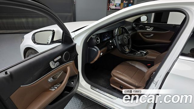 Mercedes-Benz E-Class E300 Avantgarde