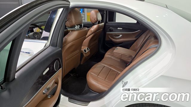 Mercedes-Benz E-Class E300 Avantgarde