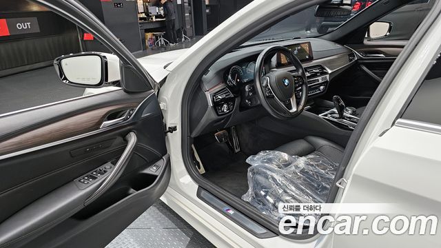 BMW 5-Series 530i xDrive M Sport Package Plus