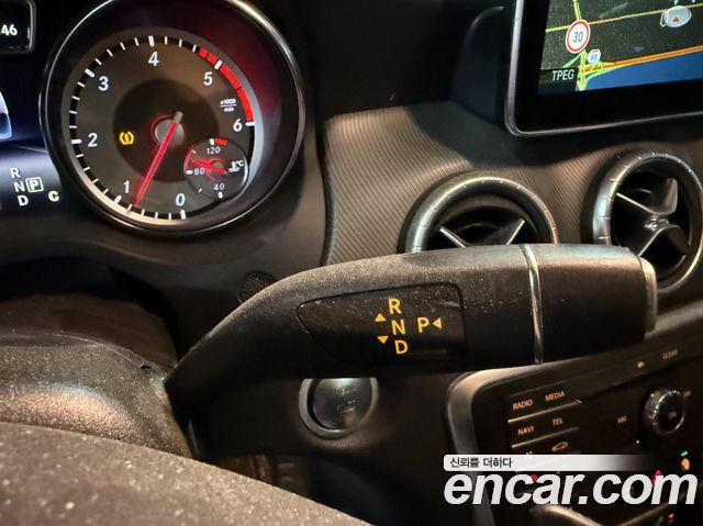 Mercedes-Benz CLA-Class CLA200 d