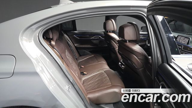 BMW 7Series (G11) 740d xDrive Design Pure Excellence