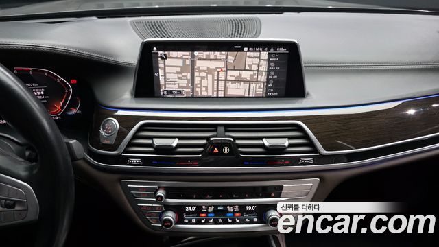 BMW 7Series (G11) 740d xDrive Design Pure Excellence