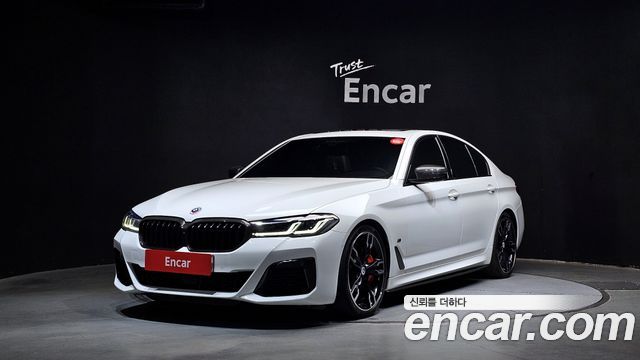 BMW 5-Series M550i xDrive