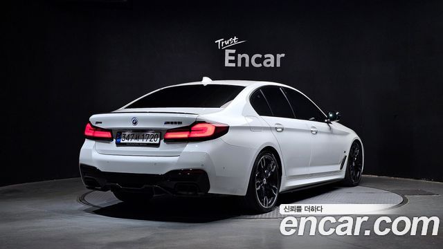 BMW 5-Series M550i xDrive