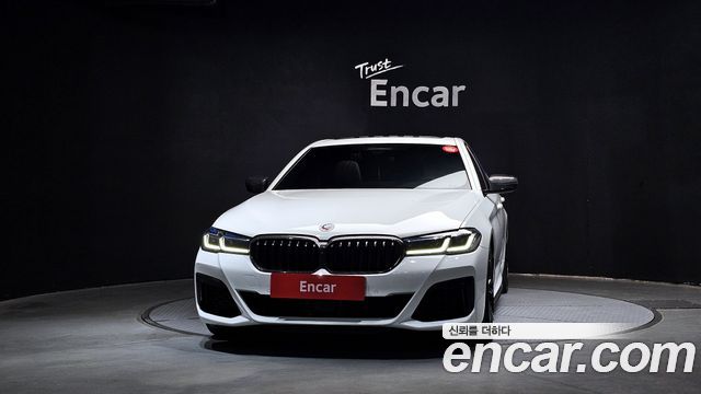 BMW 5-Series M550i xDrive
