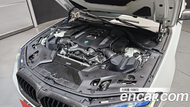 BMW 5-Series M550i xDrive