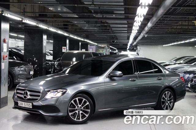Mercedes-Benz E-Class E300 4MATIC Avnatgarde
