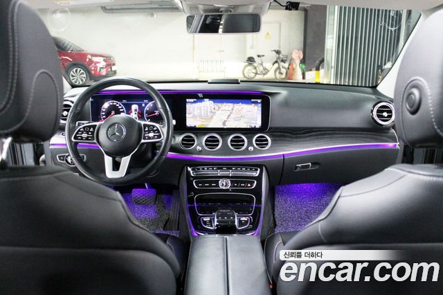 Mercedes-Benz E-Class E300 4MATIC Avnatgarde