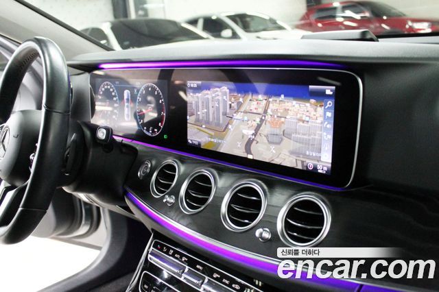 Mercedes-Benz E-Class E300 4MATIC Avnatgarde