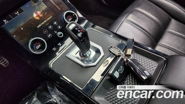 Land Rover Range Rover Evoque D180 R-Dynamic SE