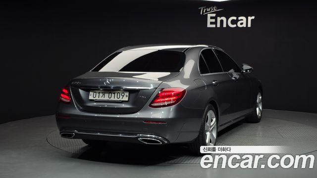 Mercedes-Benz E-Class E220d Avantgarde