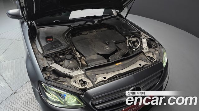 Mercedes-Benz E-Class E220d Avantgarde