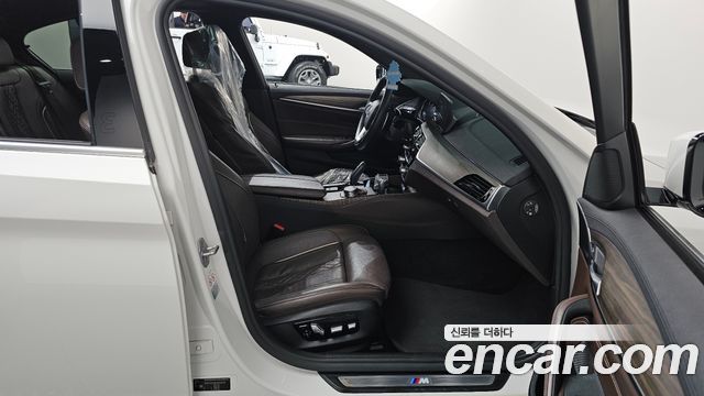 BMW 5-Series 520d M Sport Package Plus