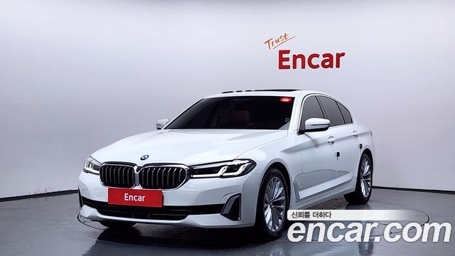 BMW 5-Series 520i Luxury