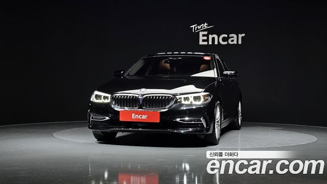 BMW 5-Series 520i Luxury