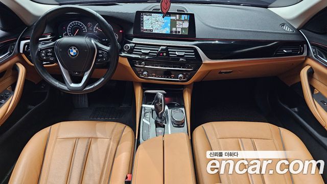 BMW 5-Series 520i Luxury